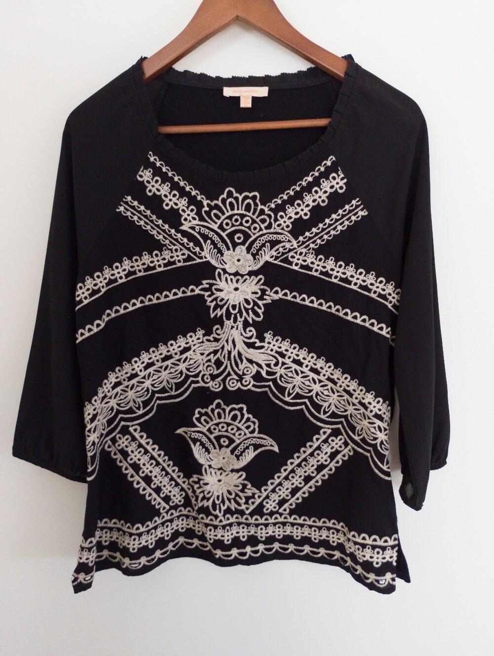 Skies Are Blue Black & Cream Boho Embroidered 3/4 Sleeve Blouse Size M